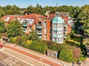 Wohnung mit Kamin, Loggia, Balkon & Tiefgaragen Stellplatz