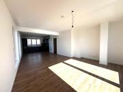 Wohnung mit Terrasse und Parkplatz