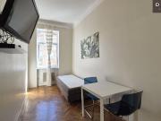 | WOHNUNGEN MIT VIEL POTENTIAL | U BAHN NÄHE | ALTBAU |