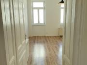 Wohnzimmer 21 m2 plus 10 m2 eigene Küche