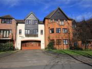 Woking, Surrey GU21, 1 bed flat to rent, £1,350 pcm |...