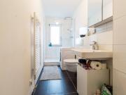 Wonderful aparment close to the biggest local park with...