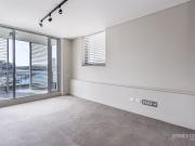 WONDERFUL WALSH BAY APARTMENT | Unfurnished