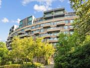 Wood Crescent, London, 2 Bedroom Apartment