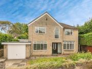 Woodhall Park Grove, Pudsey, 4 Bedroom Detached Woodhall Park Grove, Pudsey, 4 Bedroom Detached