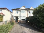 Woodland Way, Mill Hill NW7, 2 bed maisonette to rent,...
