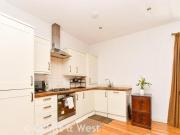 Woodlands Road, Redhill, 2 Bedroom Apartment