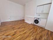 Woodlea Mount, Leeds LS11, 4 bed terraced house to rent,...