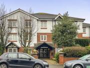 Woodmere Court, Avenue Road, Studio Flat For