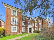 Woodside Avenue, London N12, 2 bed flat to rent, £2,000...