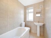 Woodside Grange Road London N12 8SZ