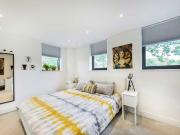 Woodside Lane, Woodside Park, N12