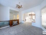 Woolmead Avenue, London NW9, 3 bed semi detached house... Woolmead Avenue, London NW9, 3 bed semi detached house...