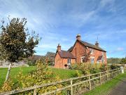 Woolstone, Cheltenham GL52, 4 bed detached house to...