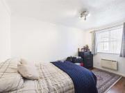 Worcester Gardens, Slough, Berkshire, SL1