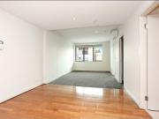 Work & Lve in Style: 1 Bedroom apartment with flex extra...