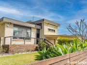 Work, Relax & Entertain Spacious Family Home with Pool