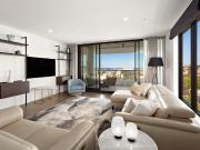 World Class Lifestyle Apartment in the CBD's Heart