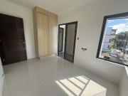 Worth every peso: 3 storey townhouse in Tandang Sora...