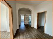 Aufzug, Balkon, Dusche und Wanne! Tolle 3 Raum Wohnung...