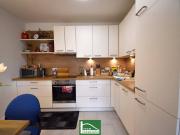 Süd Garten mit Badeteich und Tiefgarage in begehrter...