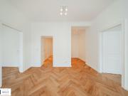 Wunderschön sanierte 3 Zimmer Altbauwohnung