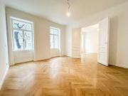 Wunderschön sanierte Altbauwohnung in Premiumlage des 2....