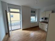 Wunderschöne 2 EG Raum Wohnung mit Balkon und EBK