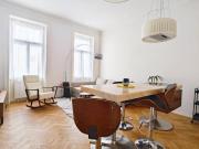 Wunderschöne 3 Zimmer Altbauwohnung bei der U3