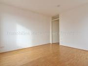 Wunderschöne 3 Zimmer Wohnung mit Loggia und TG Stellplatz!