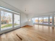 Wunderschöne 4 Zimmer Wohnung mit Terrasse und Garten