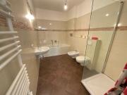 Wunderschöne 4 Zimmerwohnung mit Balkon, erster Monat...