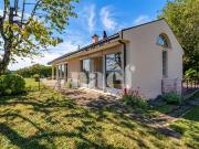 Wunderschöne 5,5 Zimmer Villa mit Pool in Grandson