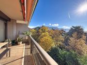 Wunderschöne 6 Zimmer Wohnung in der Nähe von Ecolint