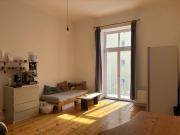 Wunderschöne Altbauwohnung in Top Lage Geeignet als WG...