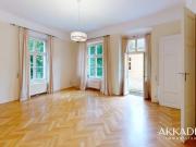 Wunderschöne Altbauwohnung mit Balkon