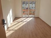 Wunderschöne, freundliche 4 Zimmer Wohnung mit Balkon