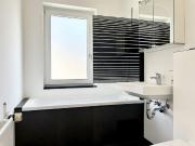 Wunderschöne & frisch sanierte DG Wohnung mit EBK +...