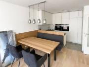 Wunderschöne möblierte 2 Zimmerwohnung mit Balkon im 14....