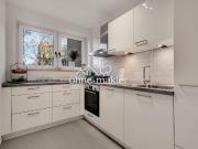 Wunderschöne renovierte 3 Zimmer Wohnung mit Loggia,...