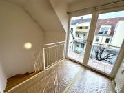 Wunderschöne, sanierte Maisonette mit sonnigem Balkon im...