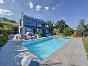 Hervorragende, vom Architekt entworfene Villa mit...