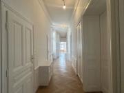 Wunderschöner Altbau in einer repräsentativen Liegenschaft !