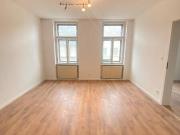 Wundervoll 2,5 Zimmer Altbauwohnung in zentraler Lage!