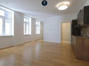 Wundervoll aufgeteilte 5 Zimmer Altbauwohnung in...