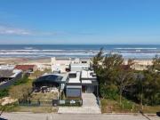 🏖 ️ CASA NASCER — Xangri Lá. 🌊  Apenas 80...