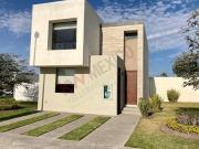 🏡  Casa en Venta en Fraccionamiento Puerta Natura...