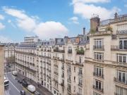 XVIème Passy Septième étage. Double séjour, deux...