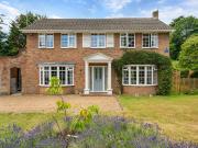 Yardley Close, Reigate RH2, 4 bed flat to rent, £3,750...