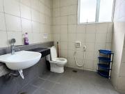 YES Promo Middle Room for Working Professionals – Bandar...